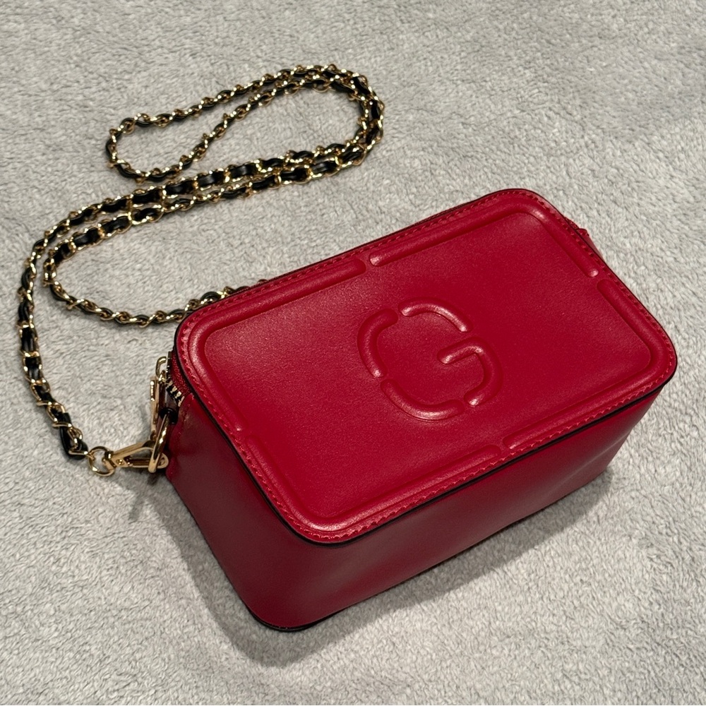 NWOT Boutique Elegant Red Crossbody Bag with Gold Chain